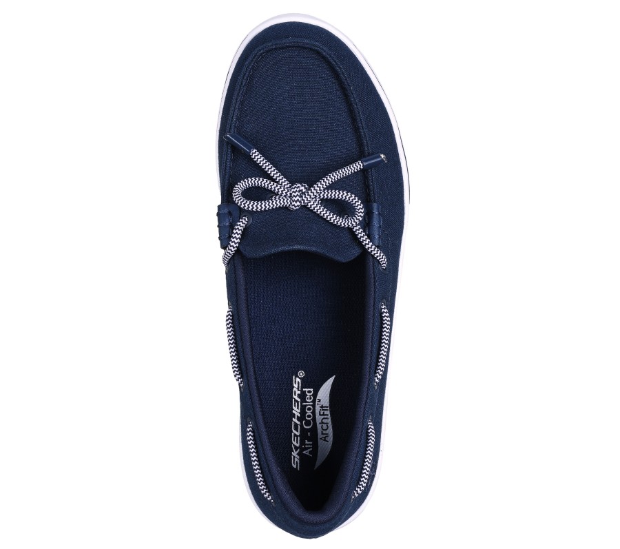 SKECHERS Arch Fit Uplift - Laguna Navy Boat Shoes