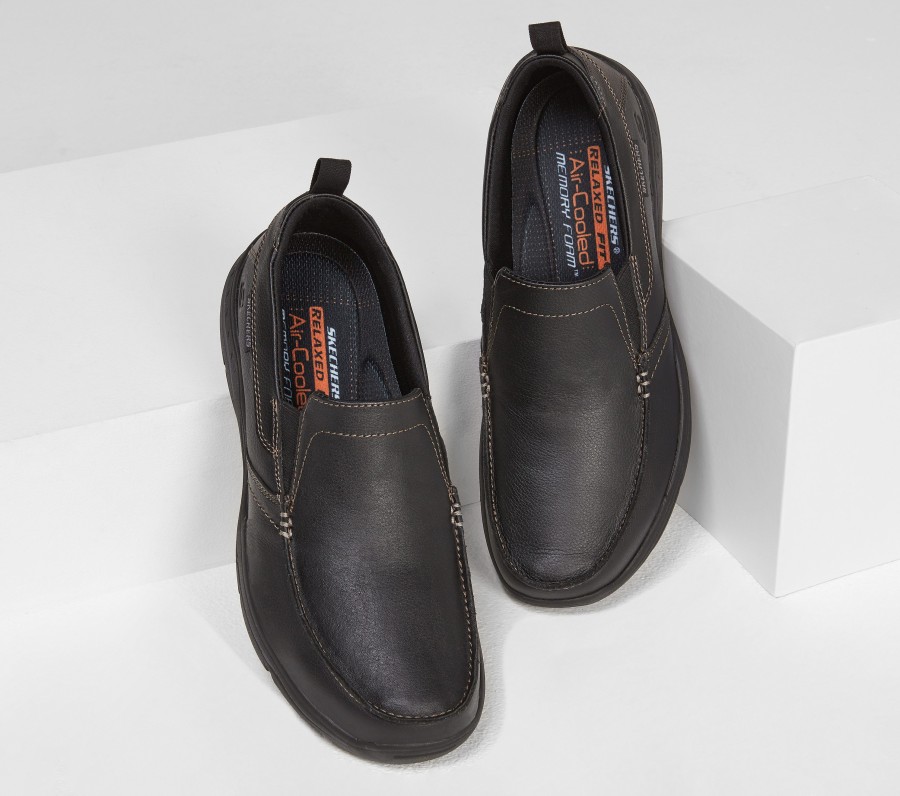 SKECHERS Relaxed Fit: Harper - Forde Black Slip-Ons