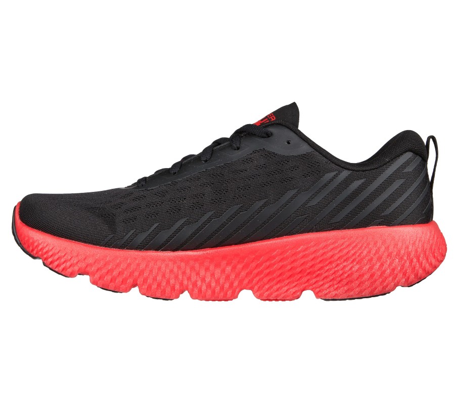 SKECHERS Skechers Gorun Maxroad 5 Black / Red Athletic Sneakers