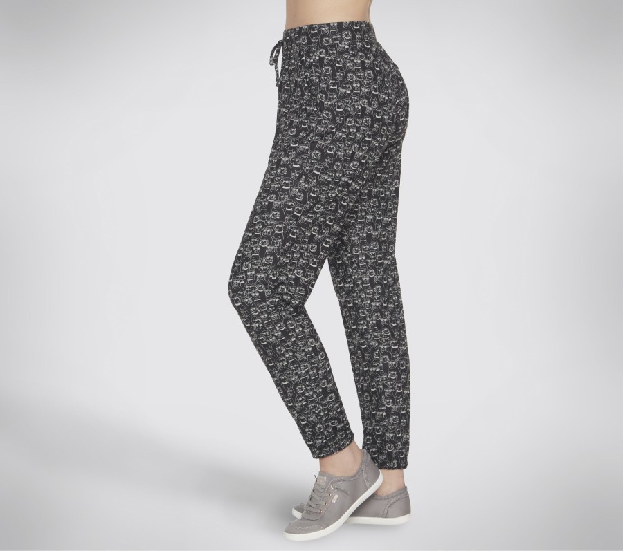 SKECHERS Bobs Peachy Paws Heart Eyes Jogger Black Bottoms