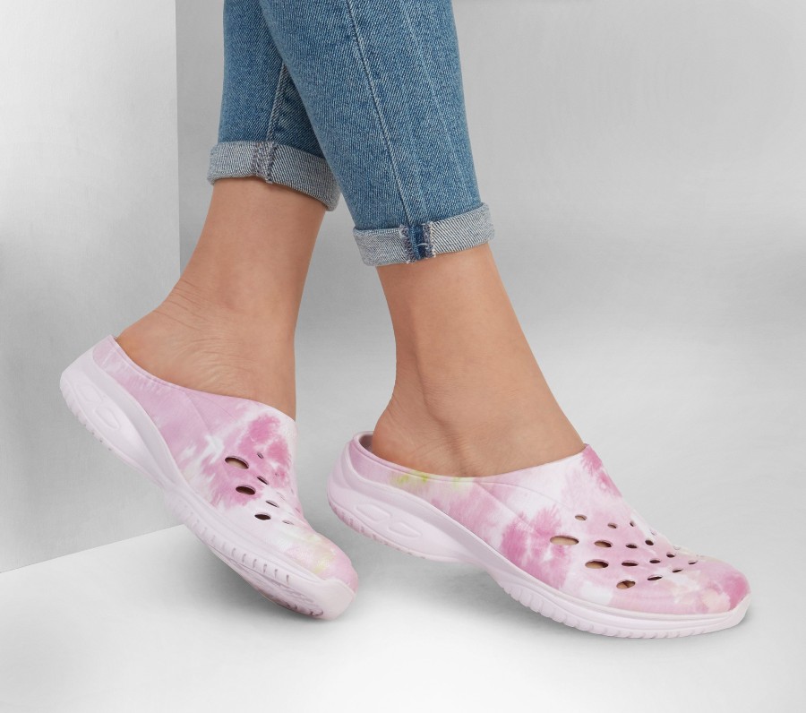 SKECHERS Foamies: Commute Time - Dream Wanderer Pink Slip-Ons