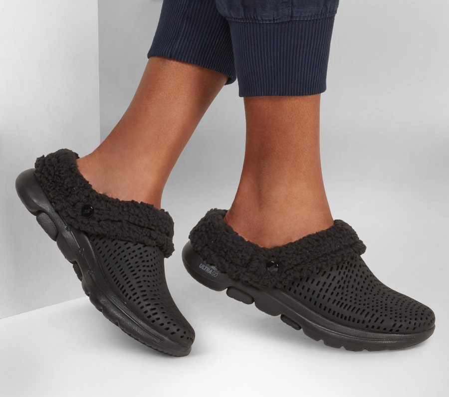 SKECHERS Foamies: Skechers Gowalk 5 - Relax Black Slippers