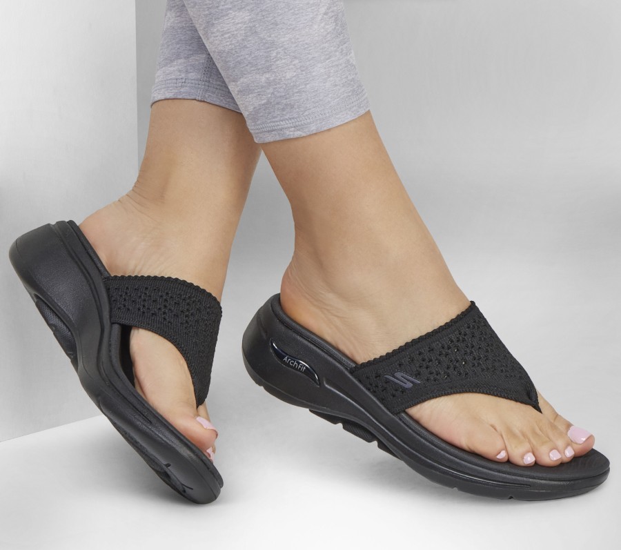 SKECHERS Go Walk Arch Fit Sandal - Poised Black Sandals