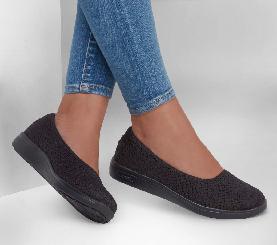 SKECHERS Skechers Arch Fit Uplift - Sweet Sophistication Black Slip-Ons