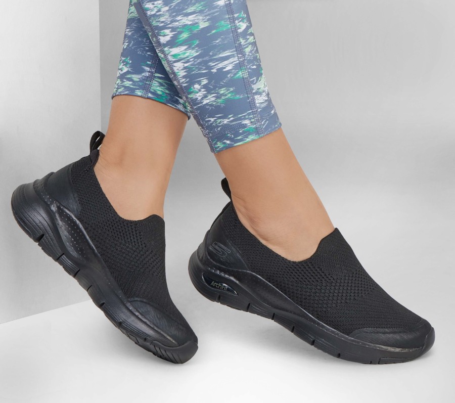 SKECHERS Arch Fit - Quick Stride Black Slip-Ons