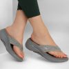 SKECHERS Skechers Go Walk Arch Fit - Dazzle Gray Sandals